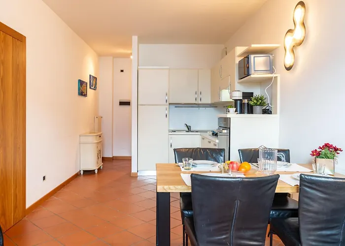 Lägenhet La Baia By Interhome Cremia